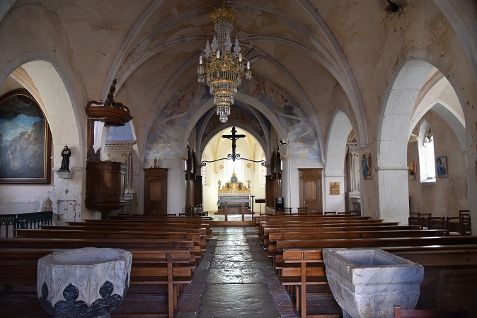 Intérieur de l'église de Villette-sur-Ain